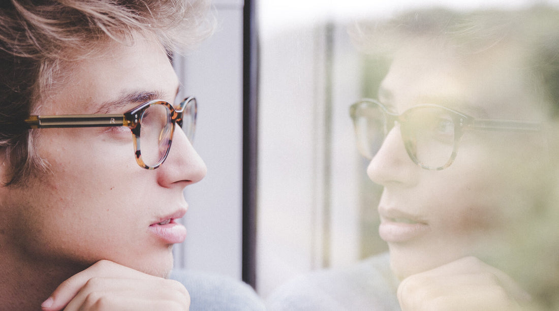 how to pick the right glasses frame for your face